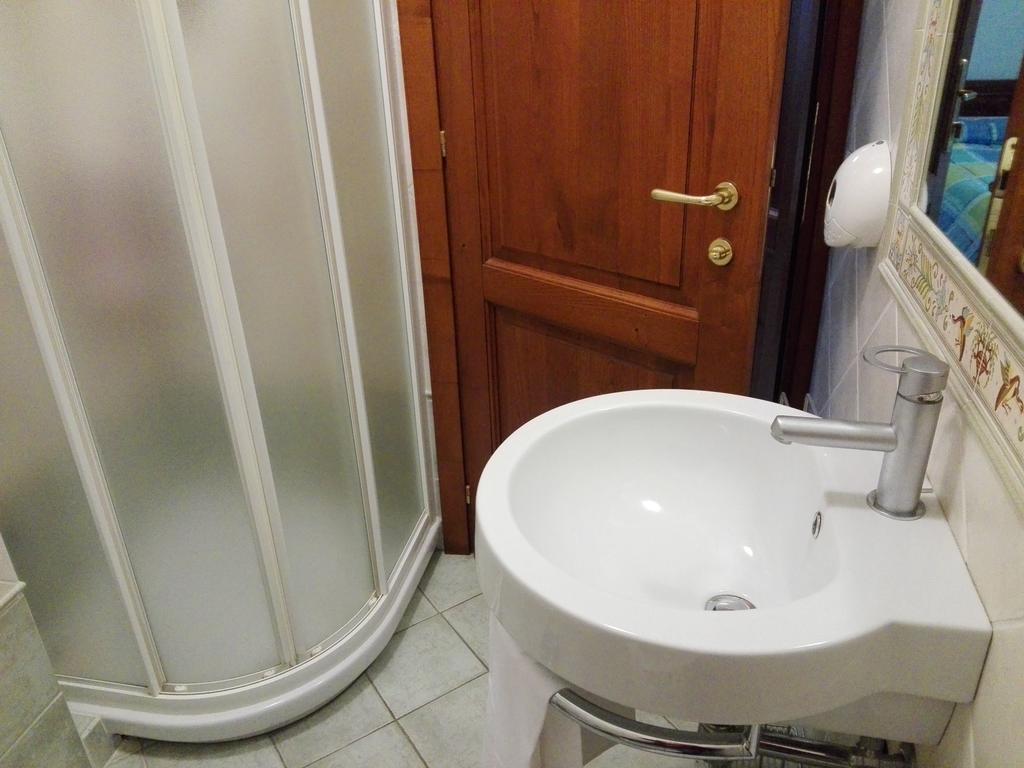 Hotel Ponte San Vittorino Assisi Bagian luar foto