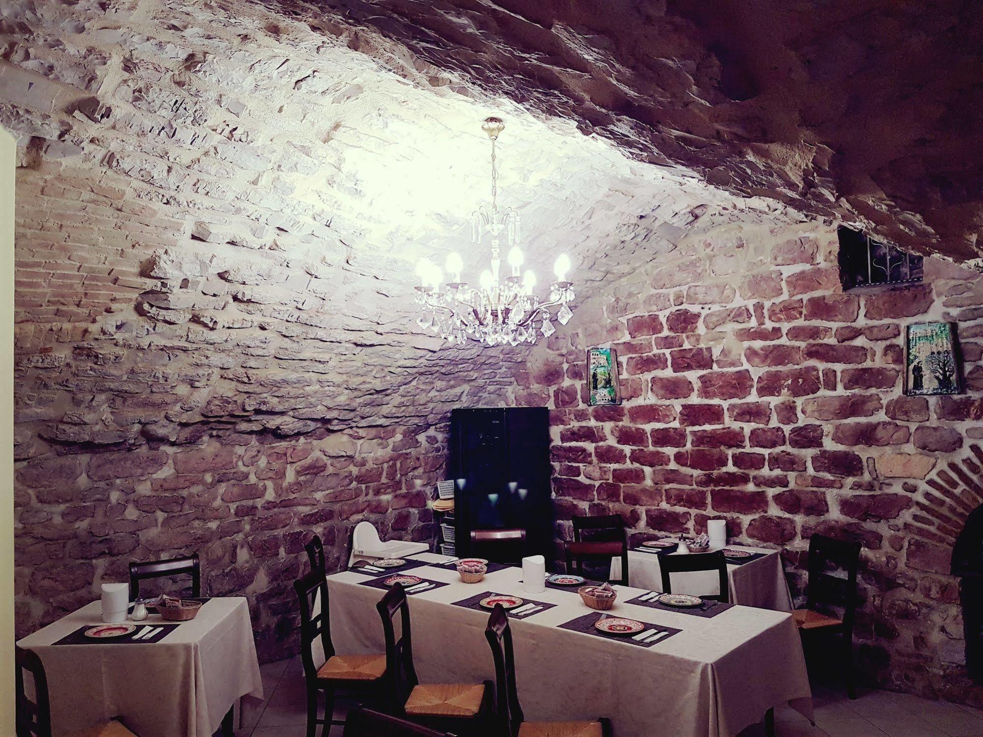 Hotel Ponte San Vittorino Assisi Bagian luar foto