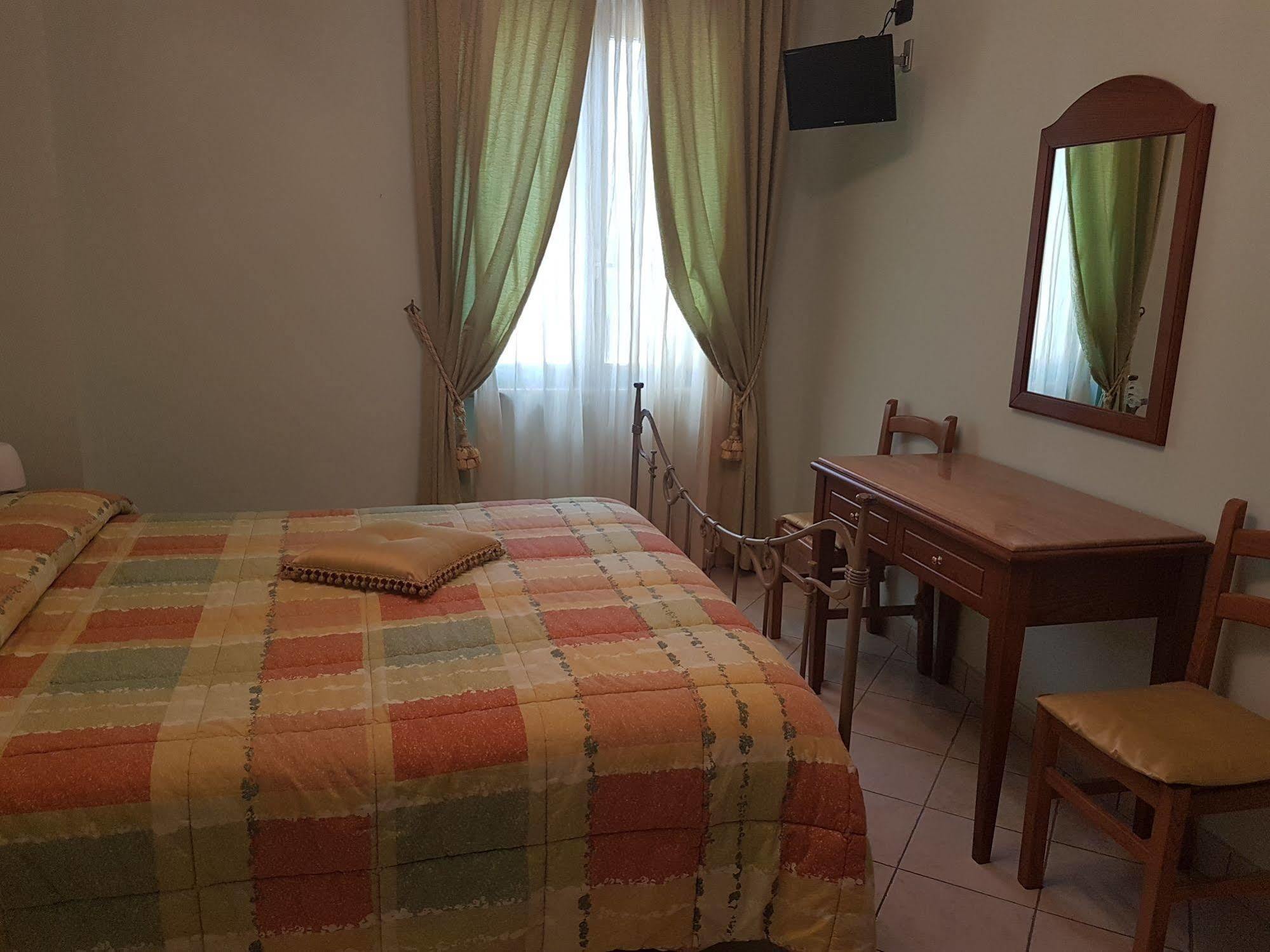 Hotel Ponte San Vittorino Assisi Bagian luar foto